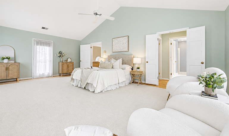 Eleganza Staging luxury bedroom interior